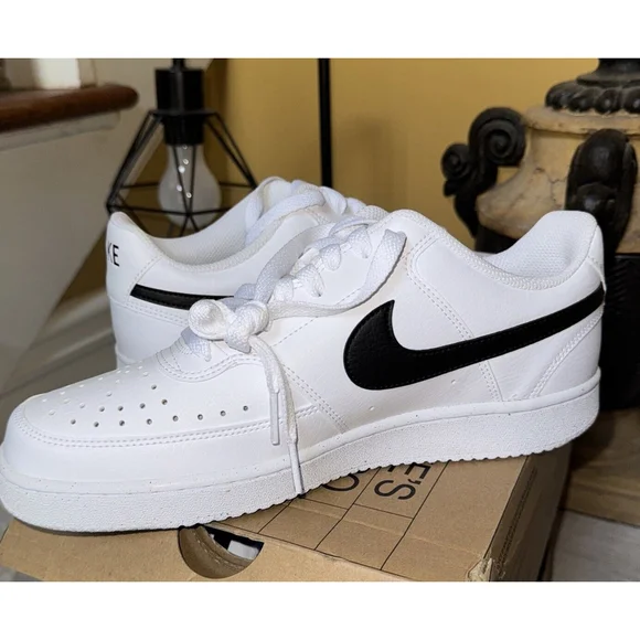 ❤️Nike  Court Vision Low Sneakers - White/Black/White - 8.5Men or Women’s 10 - Picture 6 of 10